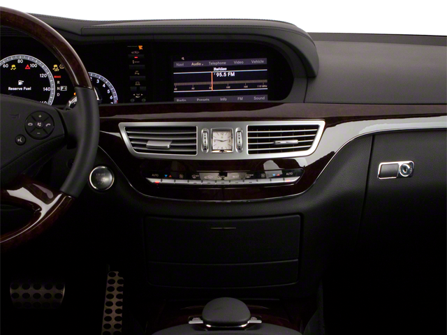 2013 Mercedes-Benz S-Class S 550 4MATIC® Sedan