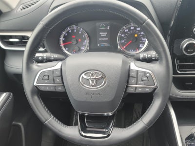 2020 Toyota Highlander LE