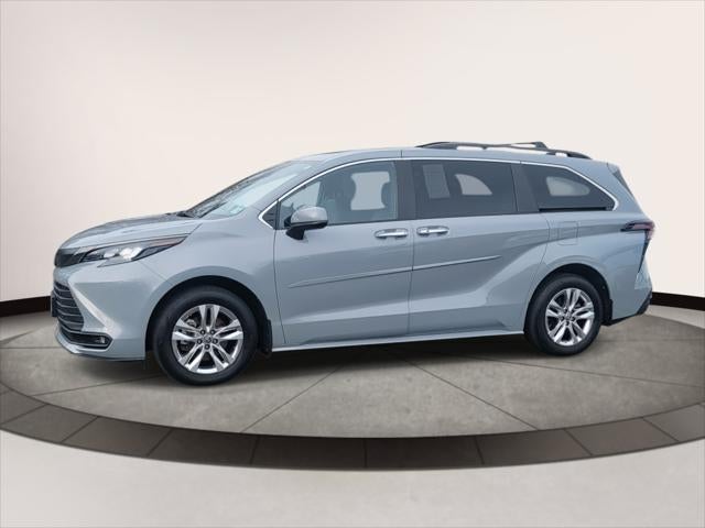 2023 Toyota Sienna Woodland Edition