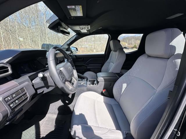 2025 Toyota Tacoma 4WD SR Double Cab 5' Bed AT (Natl)