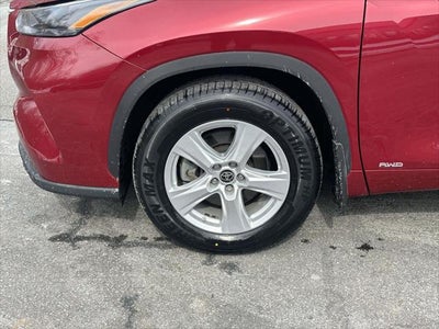 2022 Toyota Highlander Hybrid LE AWD (Natl)