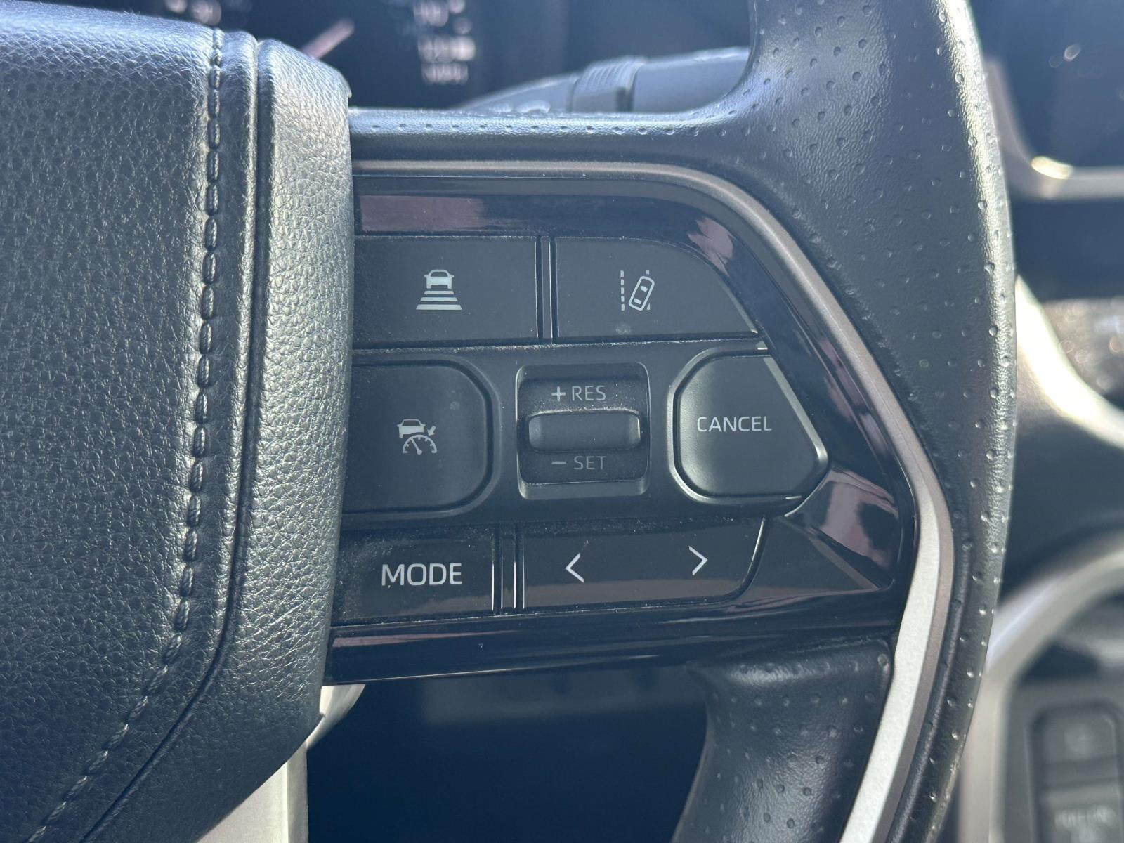 2023 Toyota Tundra 4WD SR5 CrewMax 5.5' Bed (Natl)