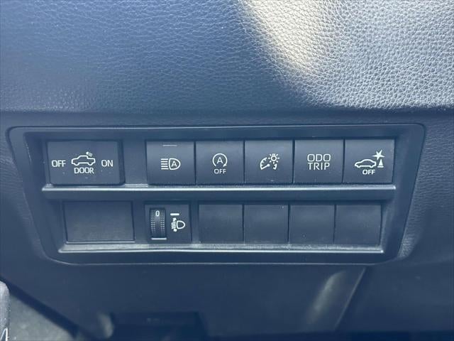 2023 Toyota Tundra 4WD SR5 CrewMax 5.5' Bed (Natl)