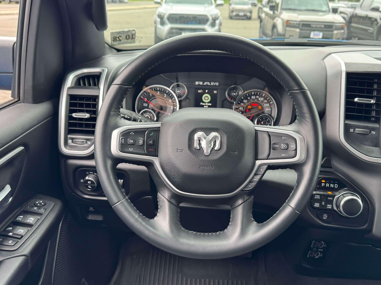 2023 RAM 1500 Big Horn 4x4 Quad Cab 6'4 Box