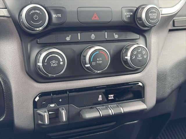 2023 RAM 1500 Big Horn 4x4 Quad Cab 6'4 Box