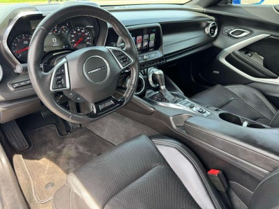 2017 Chevrolet Camaro 2dr Cpe 2LT