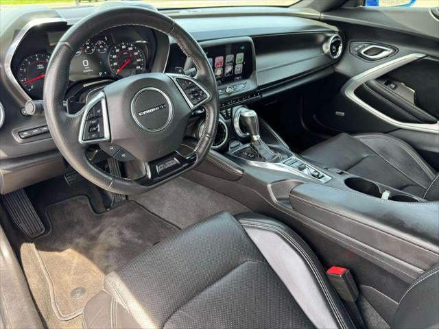 2017 Chevrolet Camaro 2dr Cpe 2LT