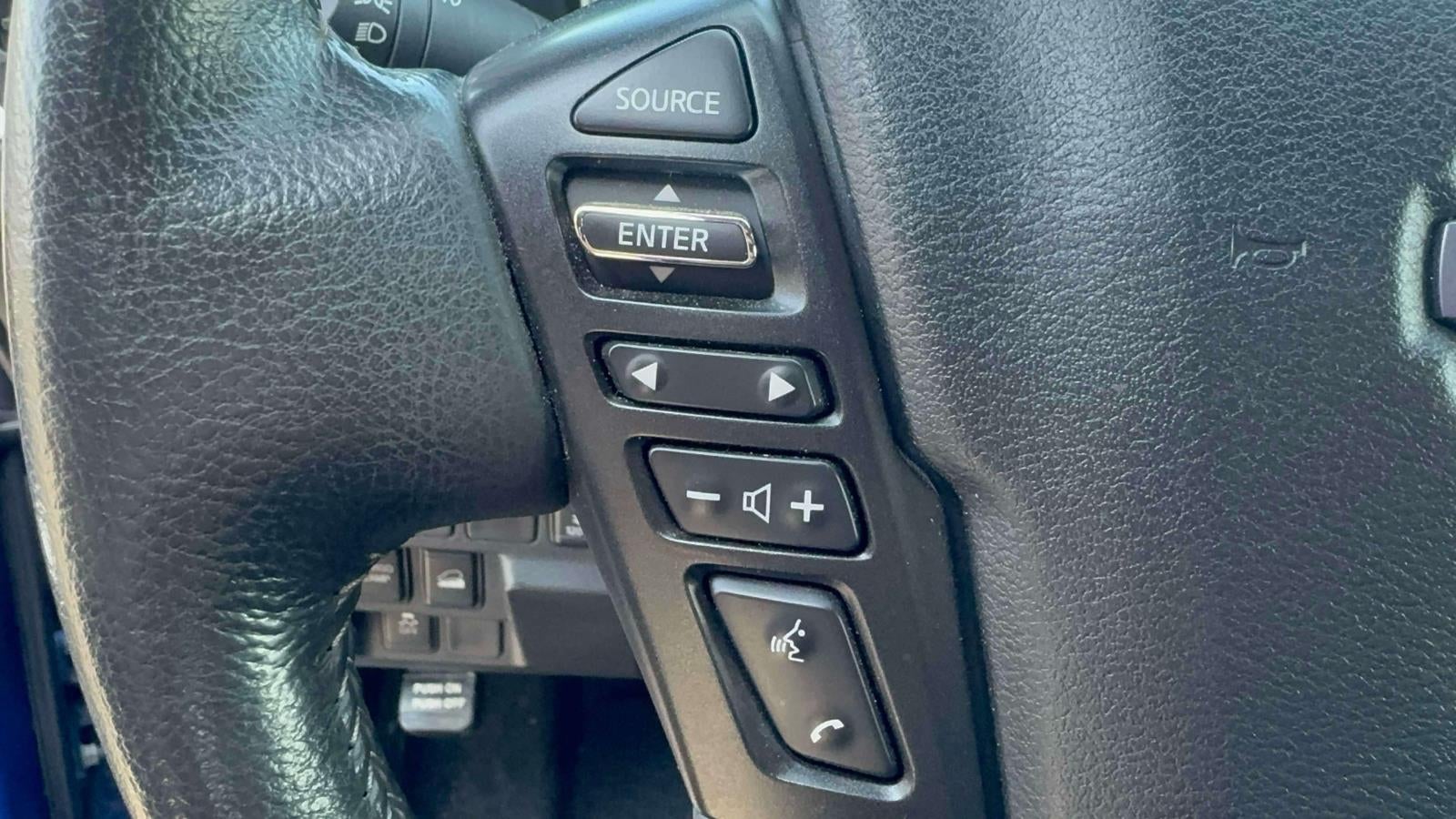 2024 Nissan Frontier Crew Cab 4x4 SV
