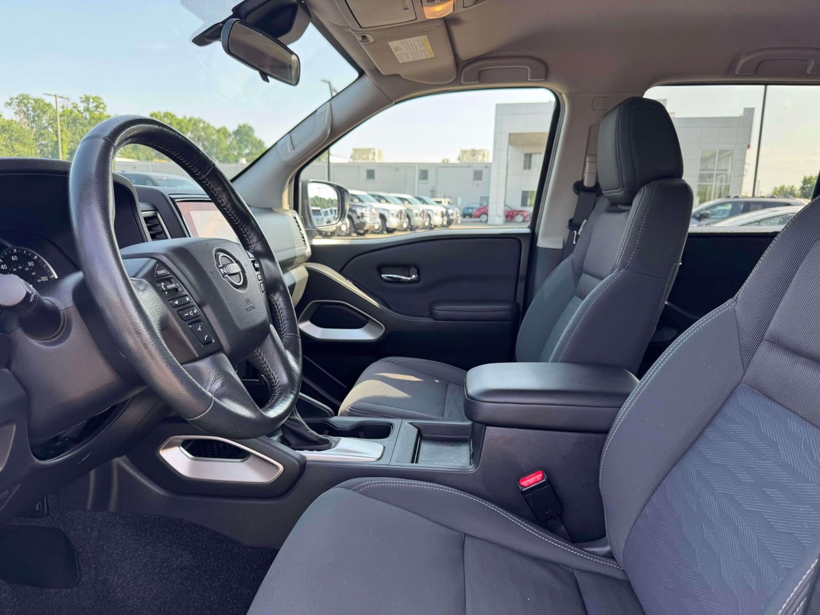 2024 Nissan Frontier Crew Cab 4x4 SV