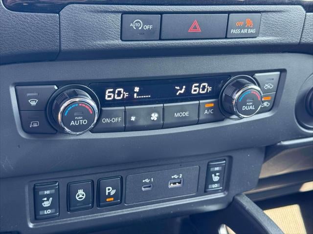 2024 Nissan Frontier Crew Cab 4x4 SV