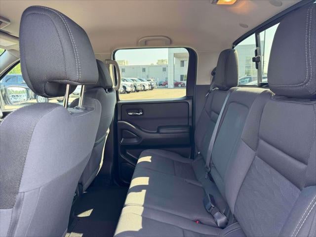 2024 Nissan Frontier Crew Cab 4x4 SV