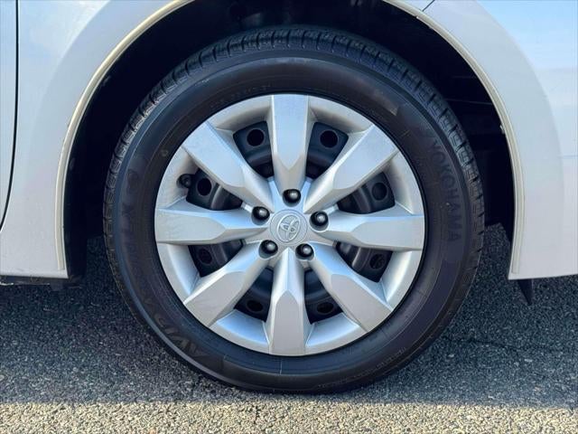 2015 Toyota Corolla 4dr Sdn CVT LE (Natl)