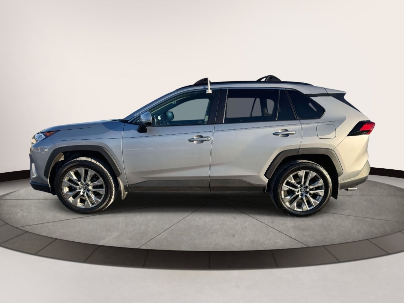 2021 Toyota RAV4 XLE Premium AWD (Natl)