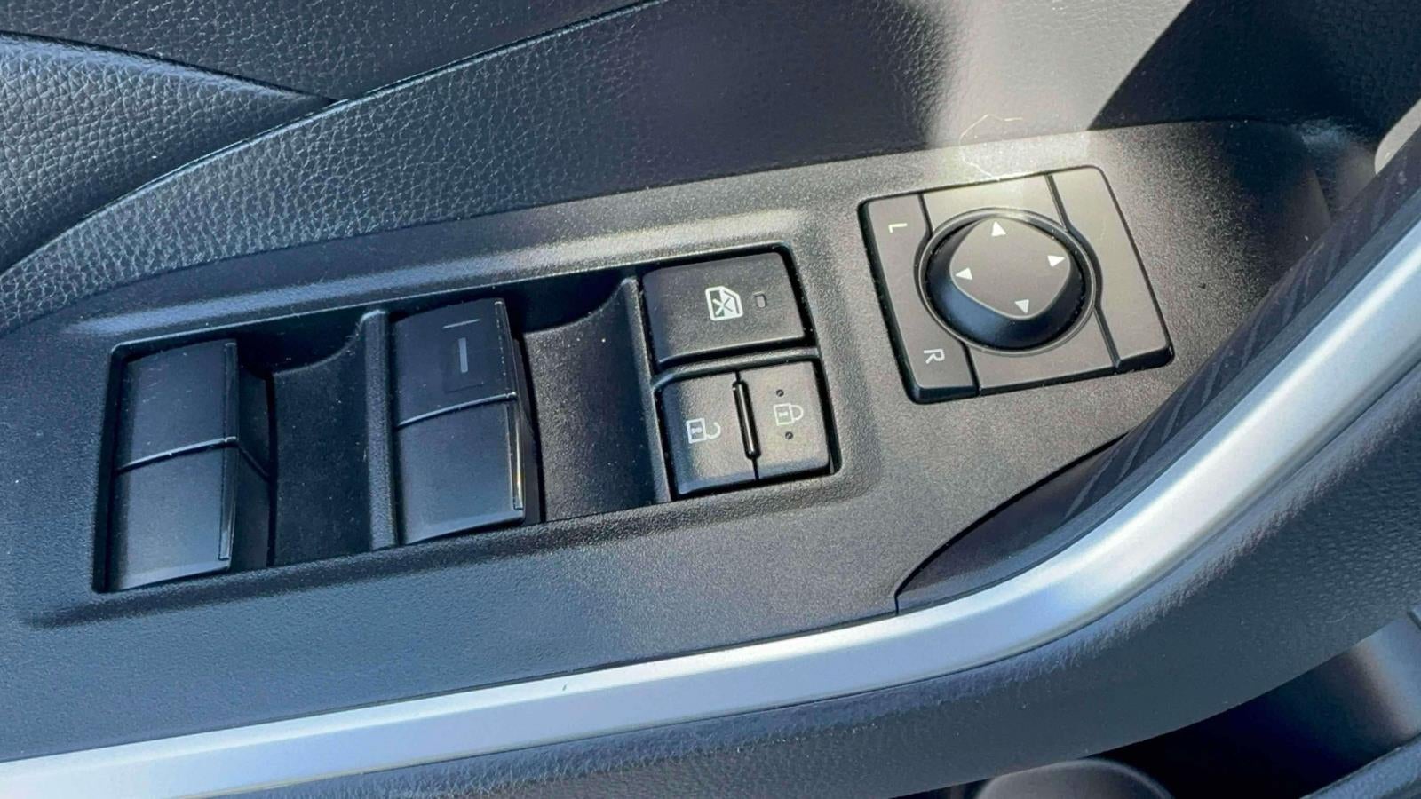 2025 Toyota RAV4 LE AWD (Natl)