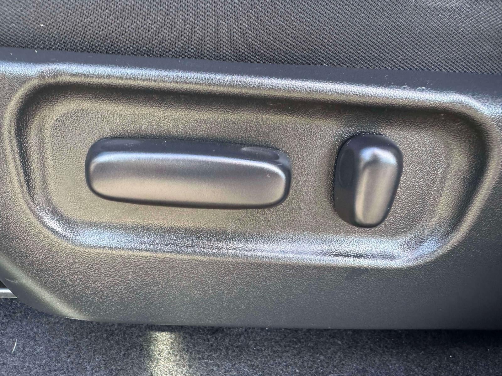 2023 Toyota Tacoma 4WD TRD Off Road Double Cab 5' Bed V6 AT (Natl)