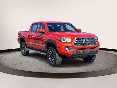 2017 Toyota Tacoma TRD Off Road Double Cab 5' Bed V6 4x4 AT (Natl)