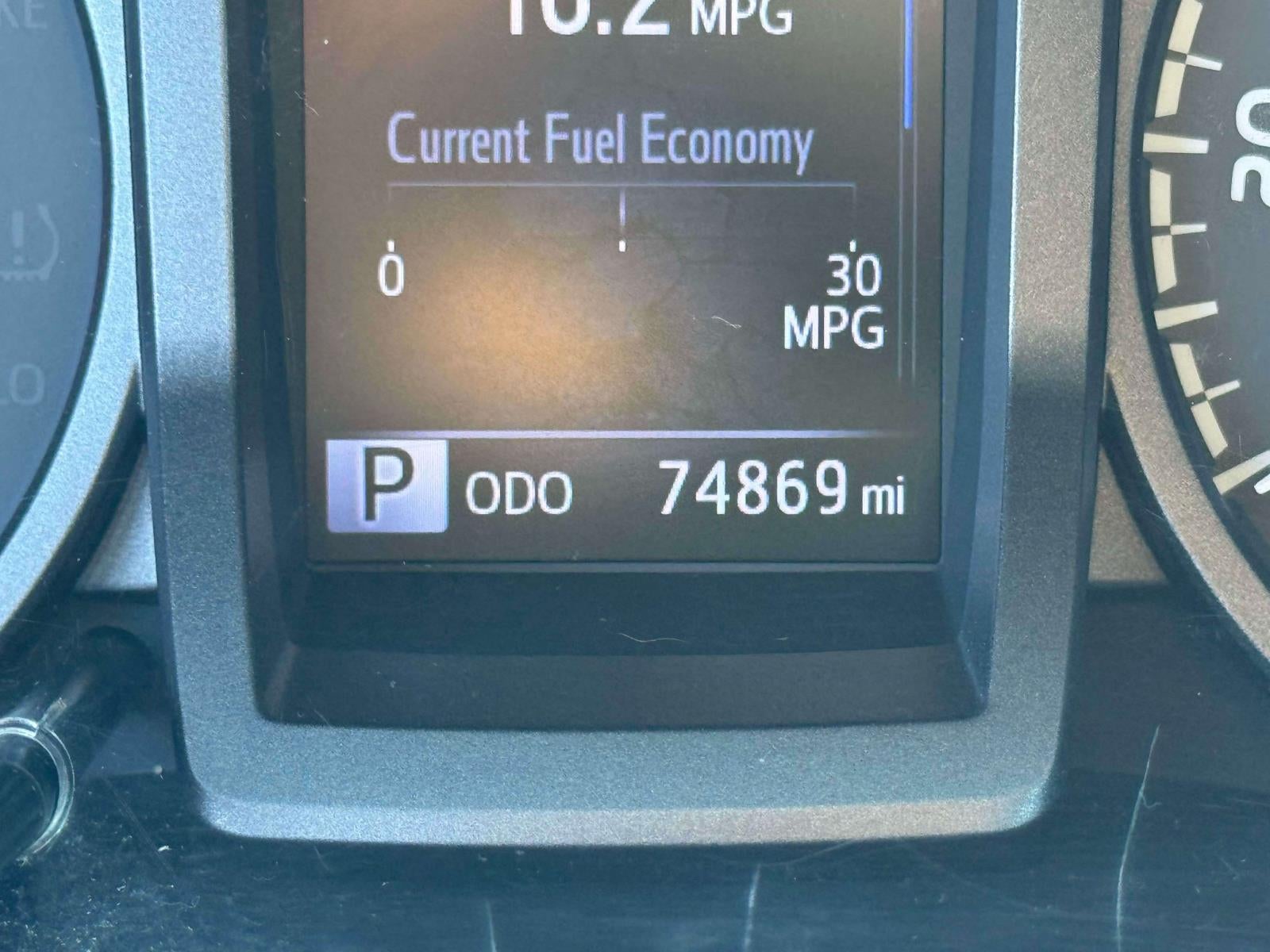 2017 Toyota Tacoma TRD Off Road Double Cab 5' Bed V6 4x4 AT (Natl)