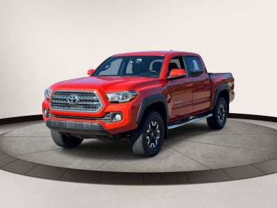 2017 Toyota Tacoma TRD Off Road Double Cab 5' Bed V6 4x4 AT (Natl)
