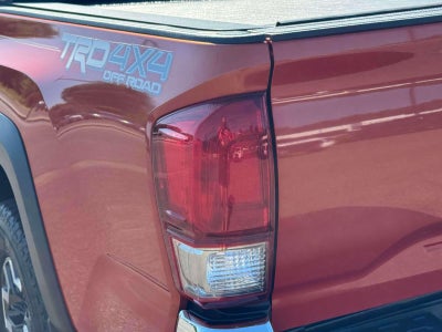 2017 Toyota Tacoma TRD Off Road Double Cab 5' Bed V6 4x4 AT (Natl)