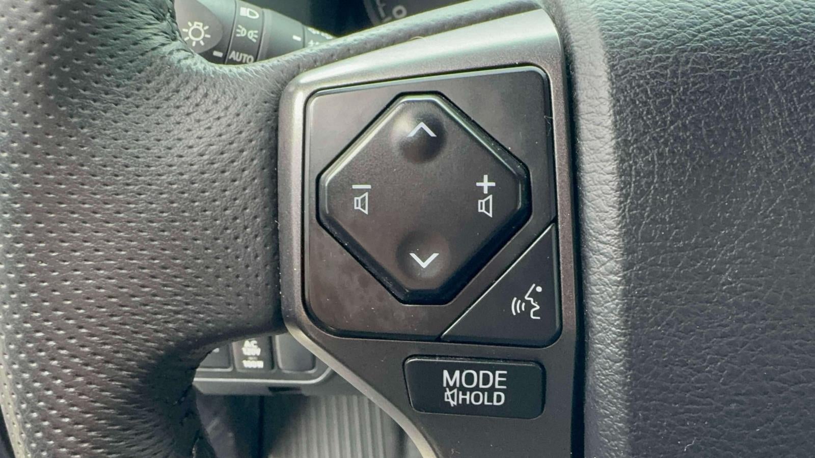 2023 Toyota Tacoma 4WD TRD Sport Double Cab 5' Bed V6 AT (Natl)