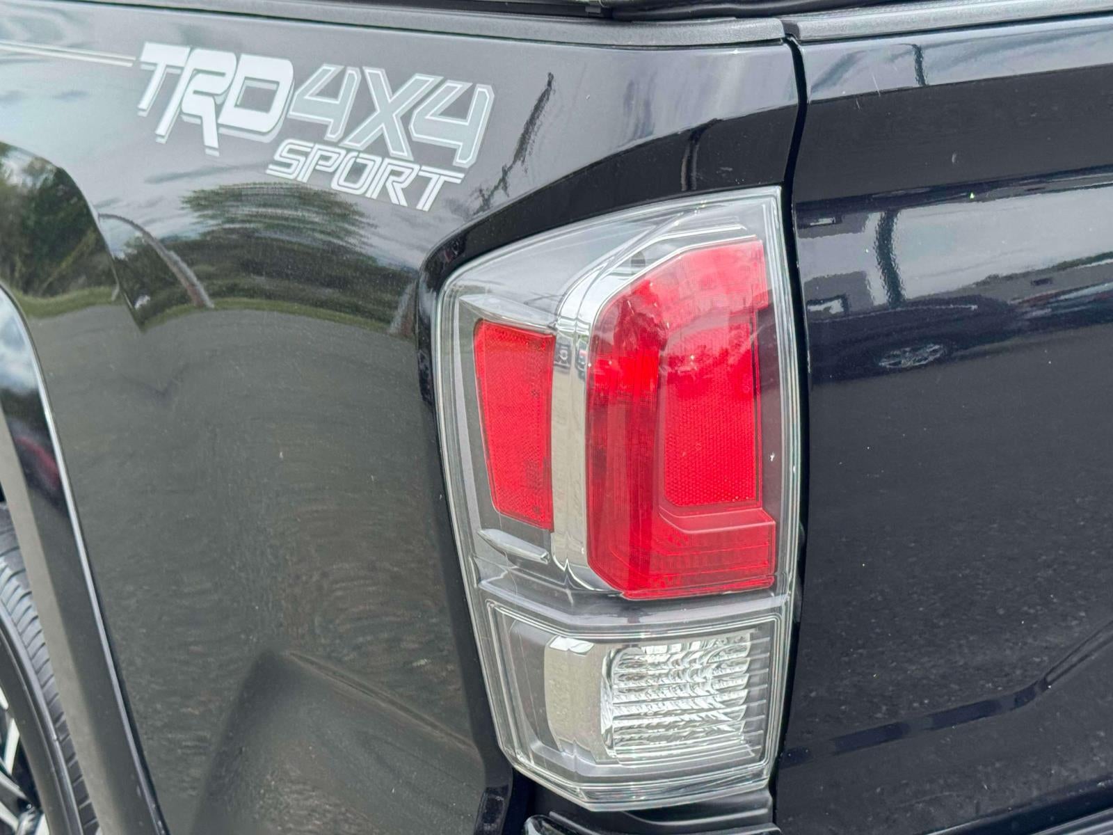 2023 Toyota Tacoma 4WD TRD Sport Double Cab 5' Bed V6 AT (Natl)