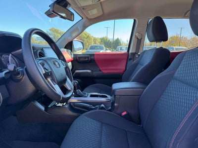 2023 Toyota Tacoma 4WD SR5 Double Cab 5' Bed V6 AT (Natl)
