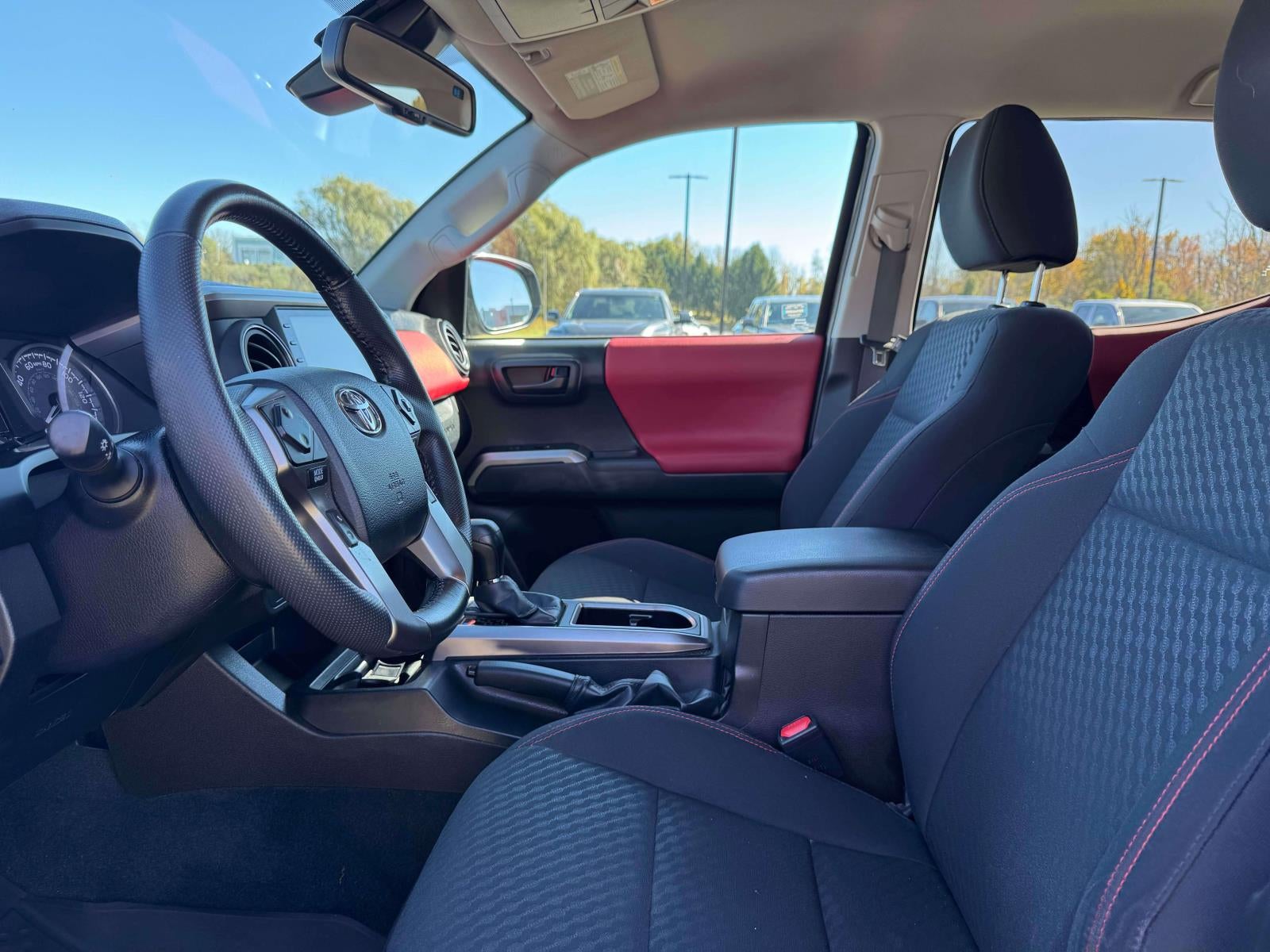 2023 Toyota Tacoma 4WD SR5 Double Cab 5' Bed V6 AT (Natl)