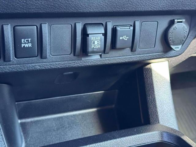2023 Toyota Tacoma 4WD SR5 Double Cab 5' Bed V6 AT (Natl)