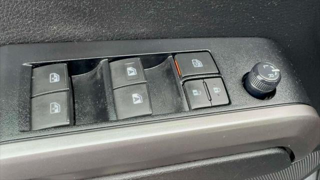 2023 Toyota Tacoma 4WD SR5 Double Cab 6' Bed V6 AT (Natl)