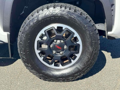 2024 Toyota Tacoma 4WD TRD Off Road Double Cab 5' Bed AT (Natl)