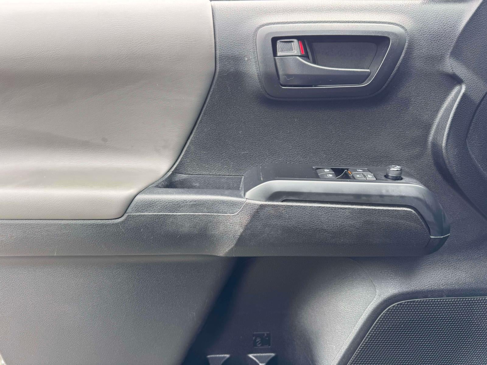 2023 Toyota Tacoma 4WD SR Access Cab 6' Bed I4 AT (Natl)