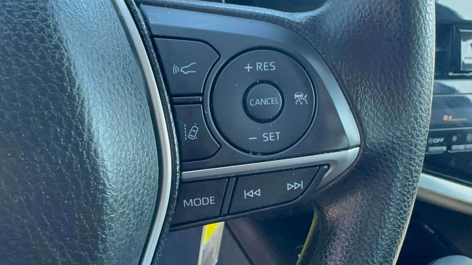 2023 Toyota Camry LE Auto (Natl)