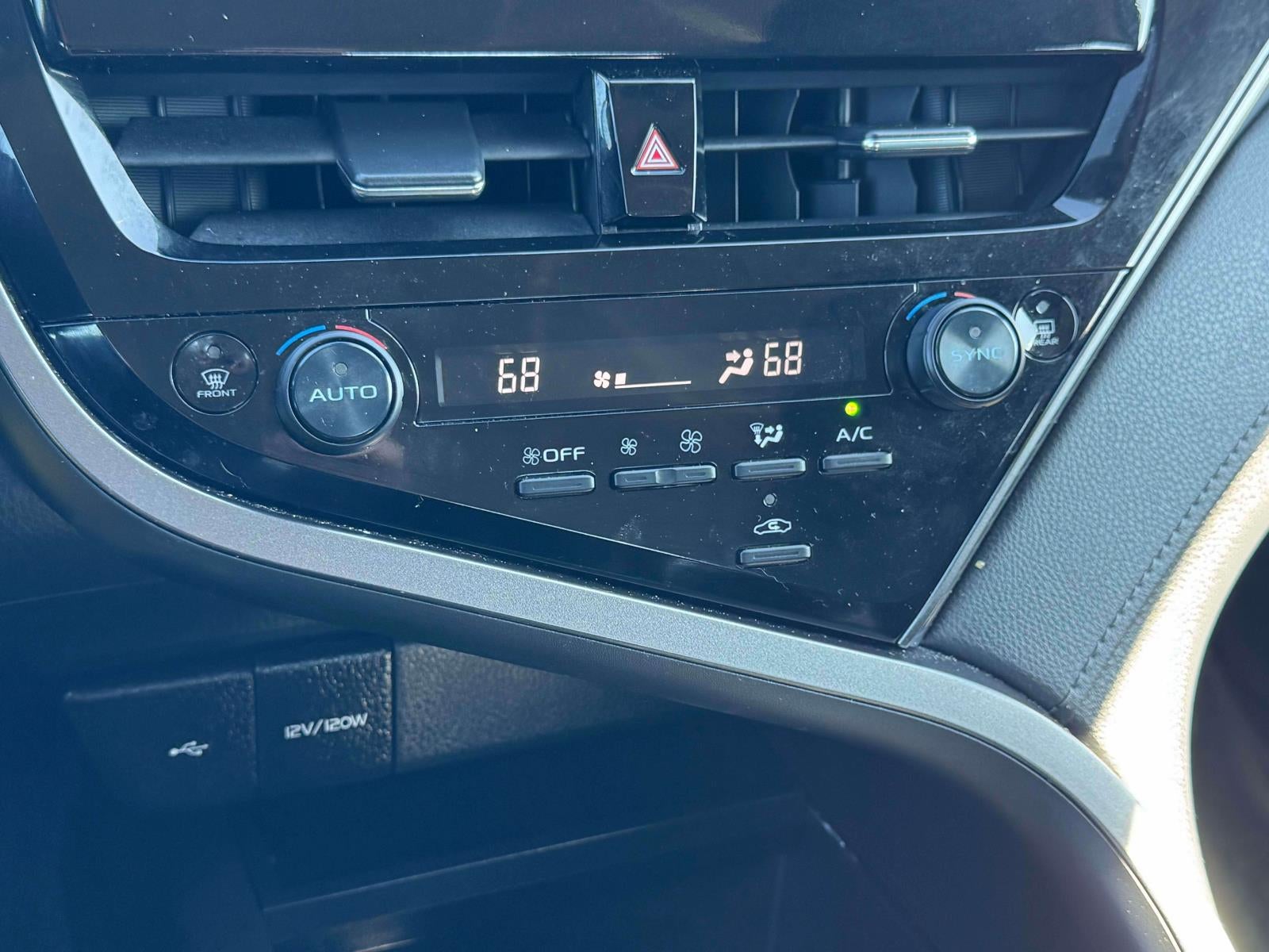 2023 Toyota Camry LE Auto (Natl)