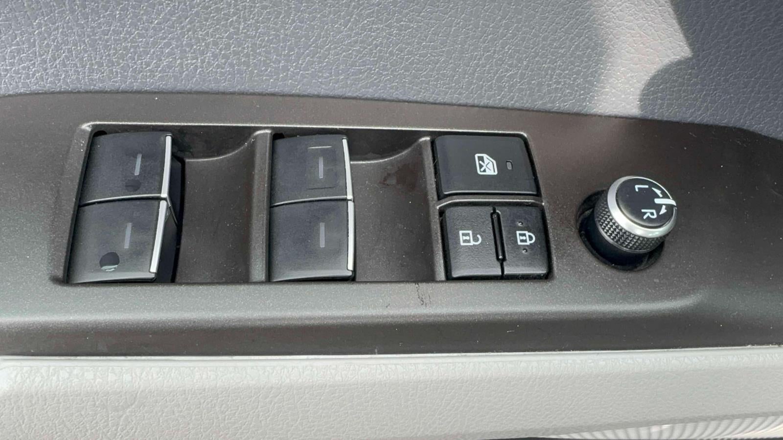 2022 Toyota Camry Hybrid XLE CVT (Natl)