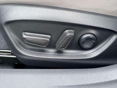 2022 Toyota Camry Hybrid XLE CVT (Natl)