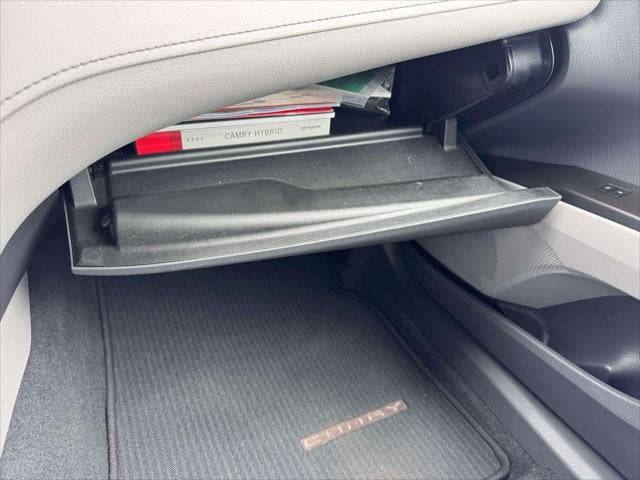 2022 Toyota Camry Hybrid XLE CVT (Natl)