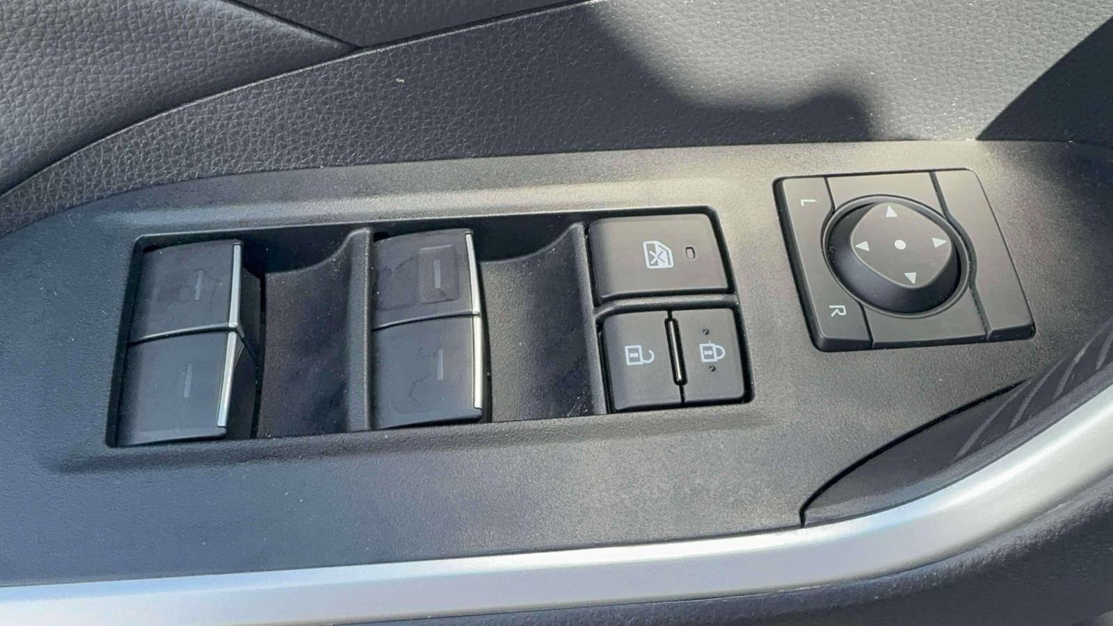 2024 Toyota RAV4 Hybrid XLE AWD (Natl)