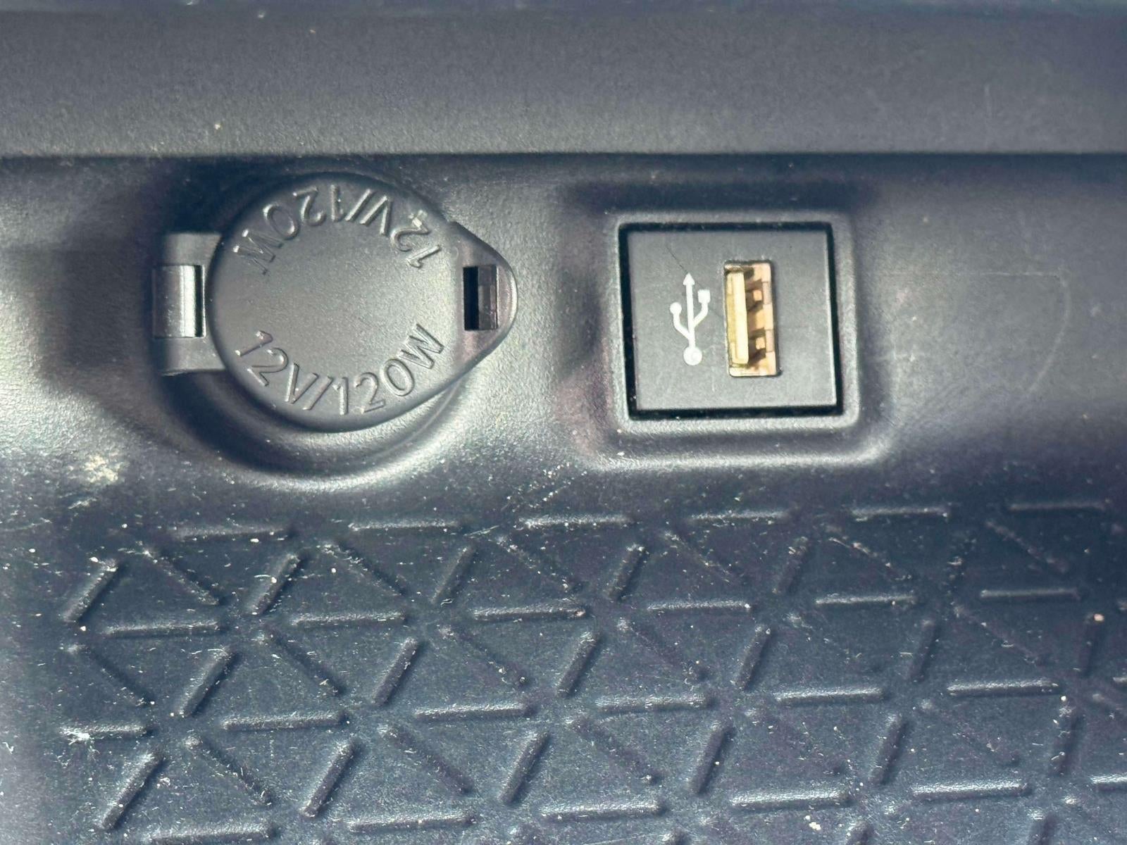 2024 Toyota RAV4 Hybrid XLE AWD (Natl)