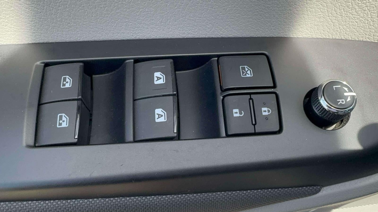 2019 Toyota Highlander LE V6 AWD (Natl)