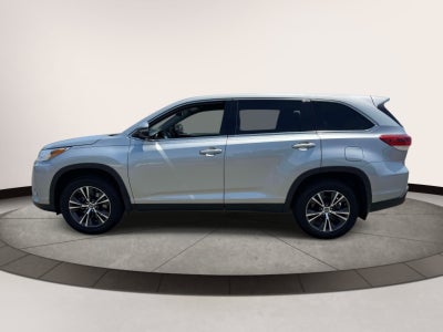 2019 Toyota Highlander LE V6 AWD (Natl)