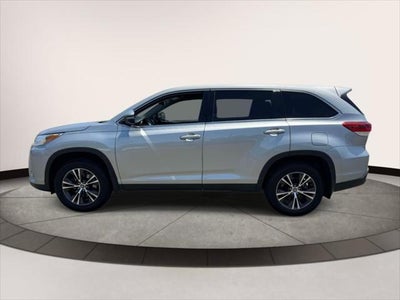 2019 Toyota Highlander LE V6 AWD (Natl)