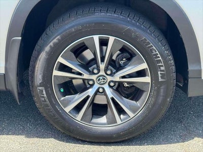 2019 Toyota Highlander LE V6 AWD (Natl)