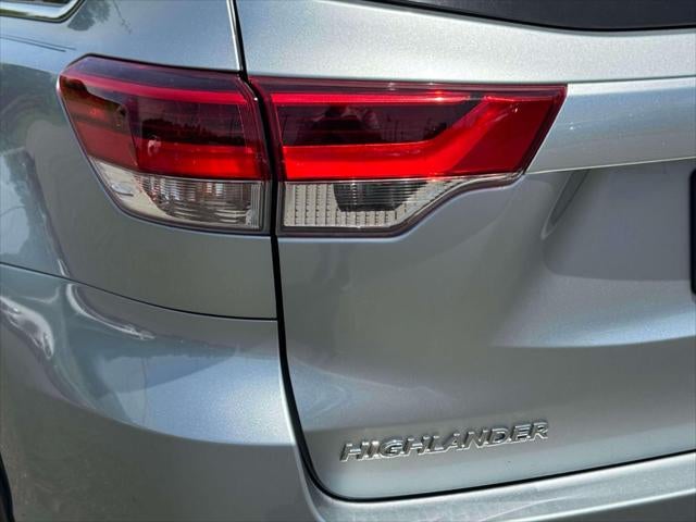 2019 Toyota Highlander LE V6 AWD (Natl)