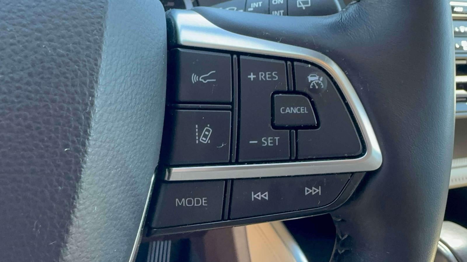 2021 Toyota Highlander Hybrid Limited AWD (Natl)