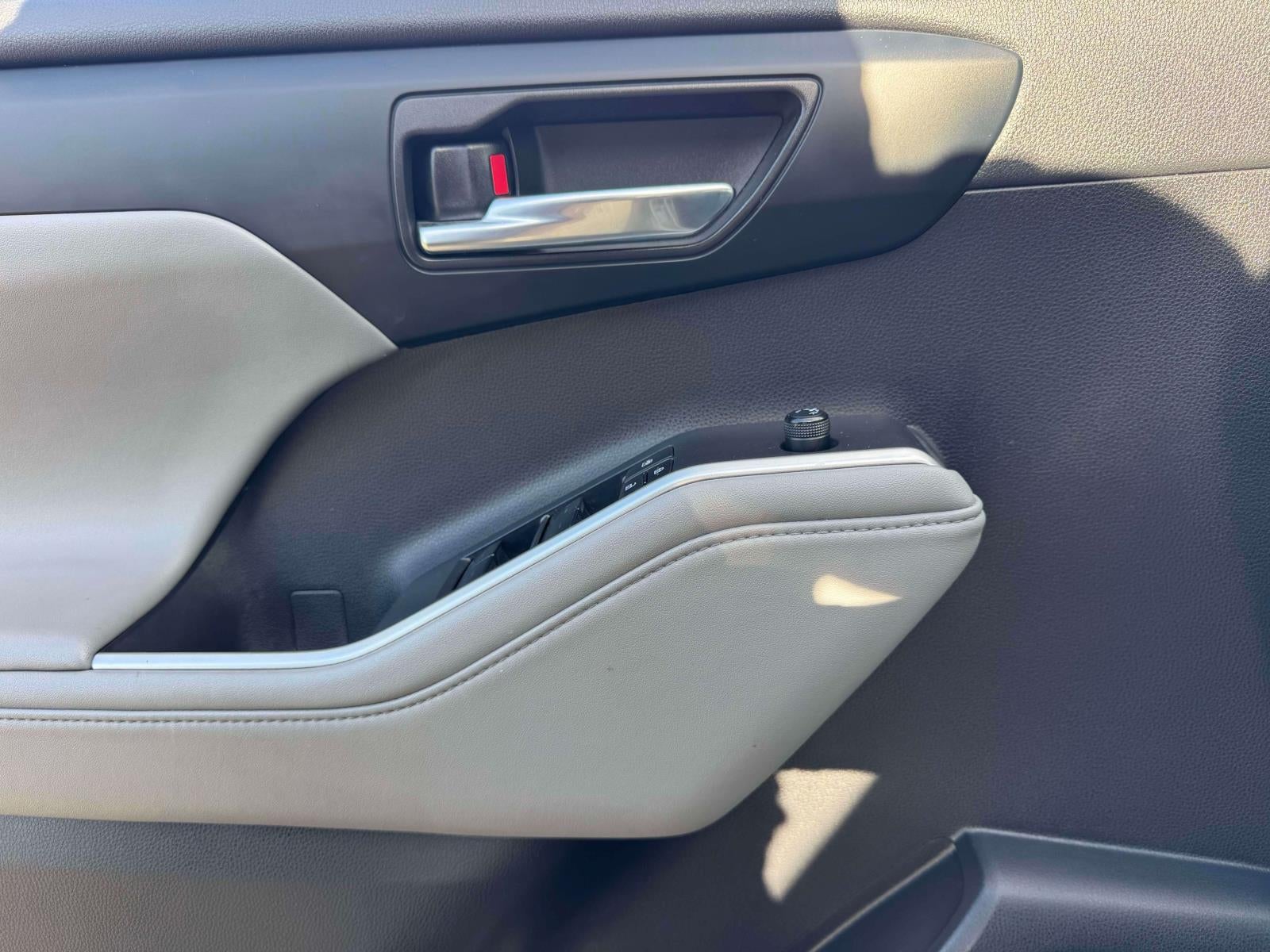 2022 Toyota Highlander XLE AWD (Natl)