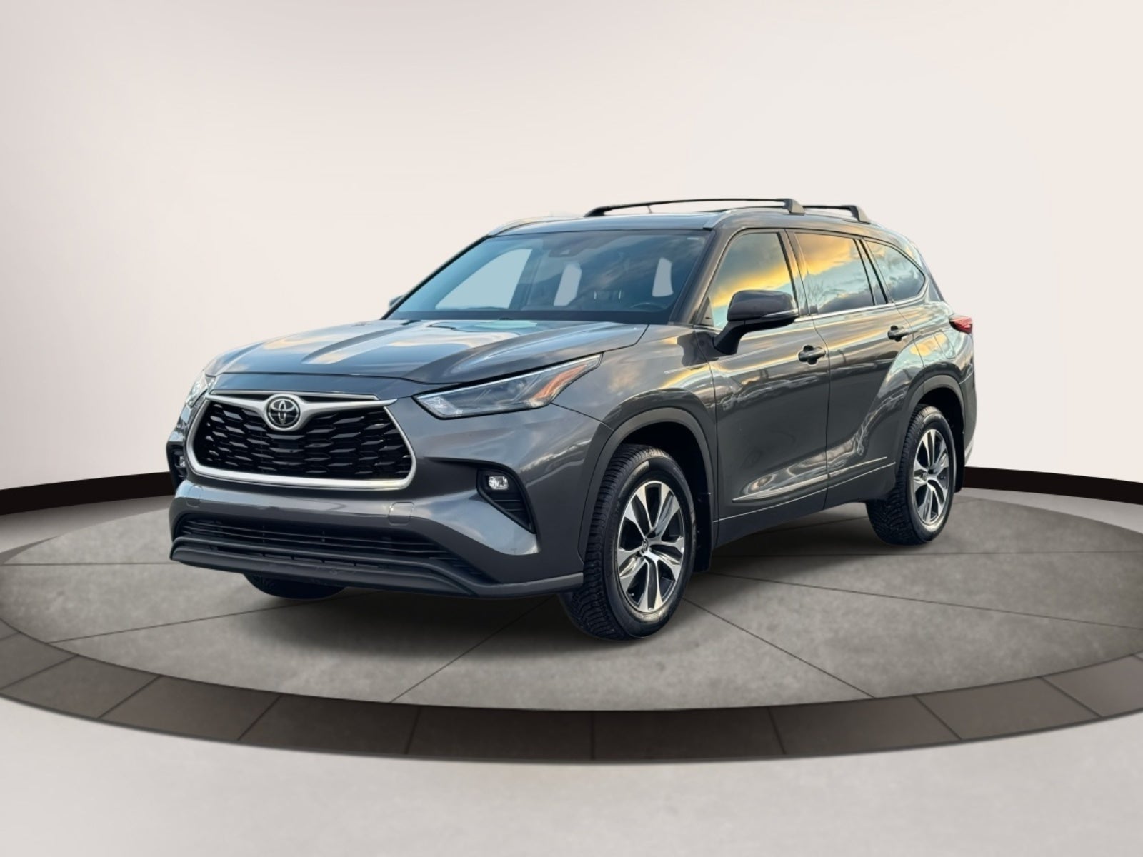 2022 Toyota Highlander XLE AWD (Natl)