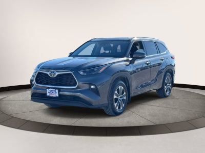 2022 Toyota Highlander XLE AWD (Natl)