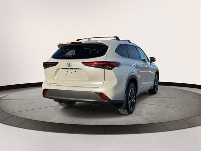 2021 Toyota Highlander XLE AWD (Natl)