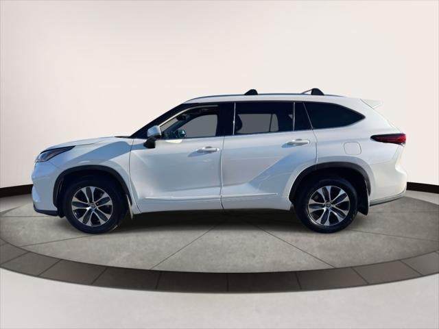 2021 Toyota Highlander XLE AWD (Natl)