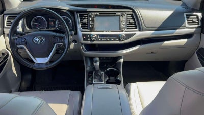 2017 Toyota Highlander XLE V6 AWD (Natl)